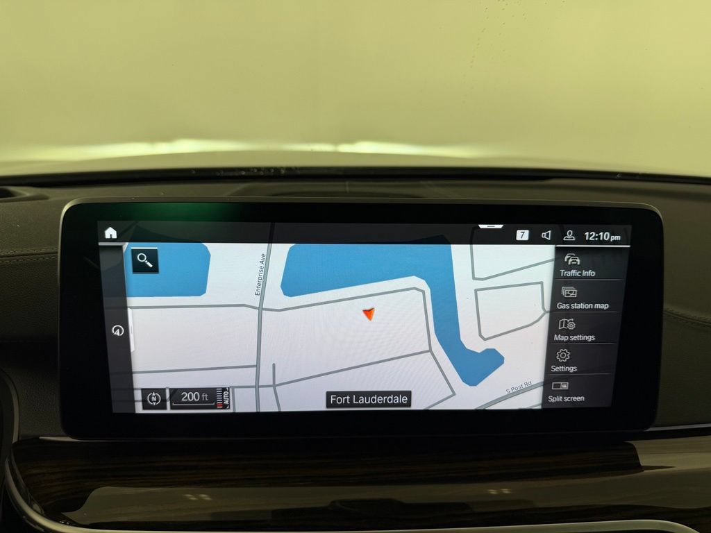 Used 2022 BMW M550i xDrive AWD/4WD image 35