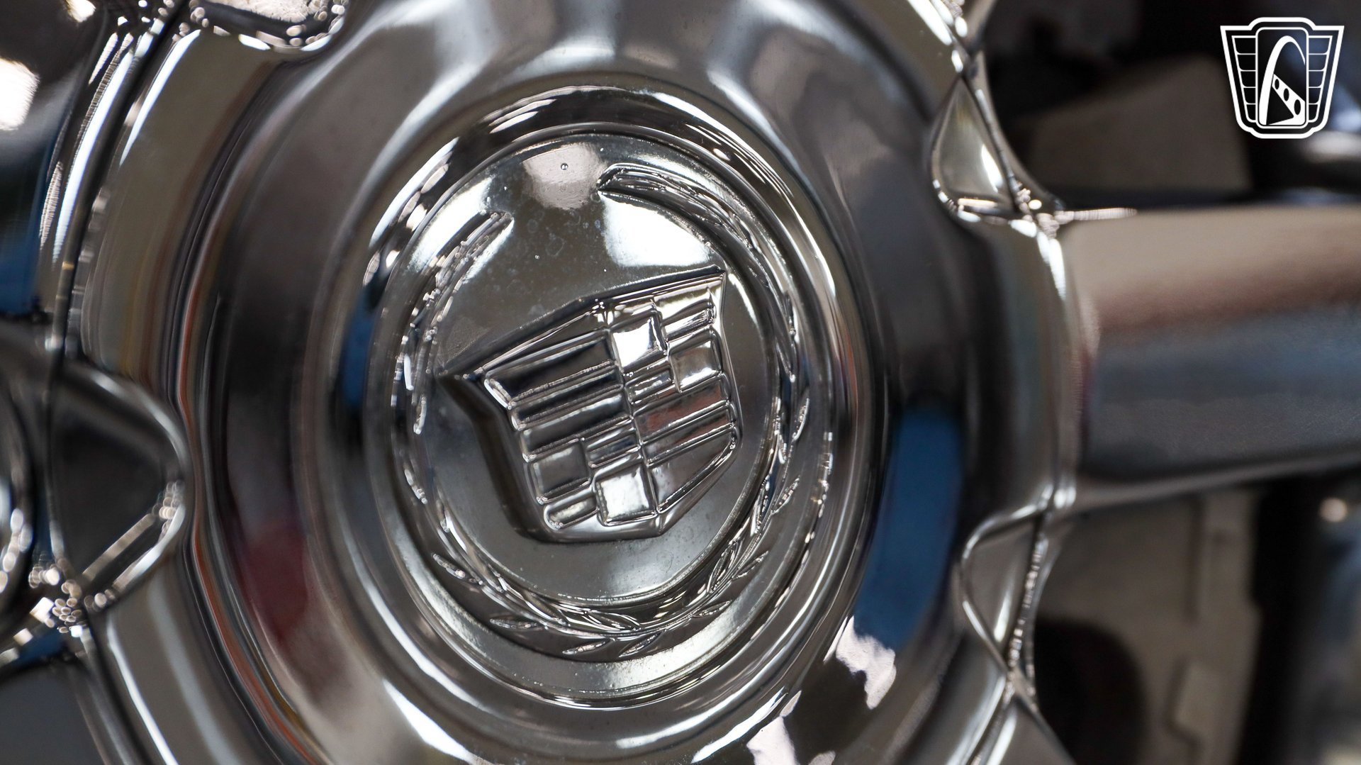 Used 2008 Cadillac XLR RWD image 10