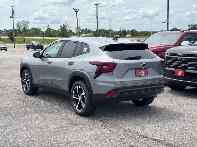 New 2026 Chevrolet Trax RS w/ Driver Confidence Package FWD video 3