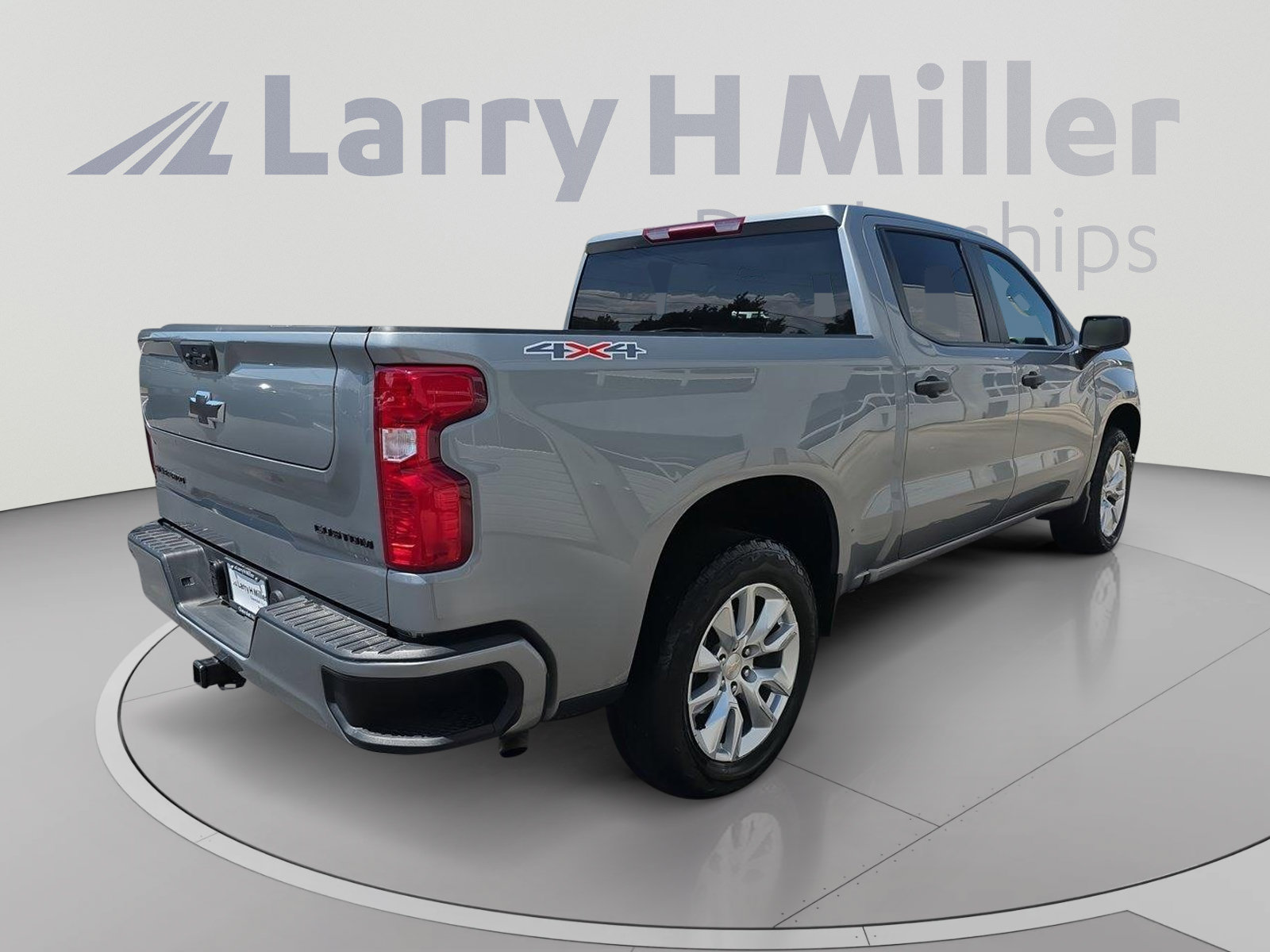 Certified 2025 Chevrolet Silverado 1500 Custom w/ LPO, Dark Essentials Package AWD/4WD image 13