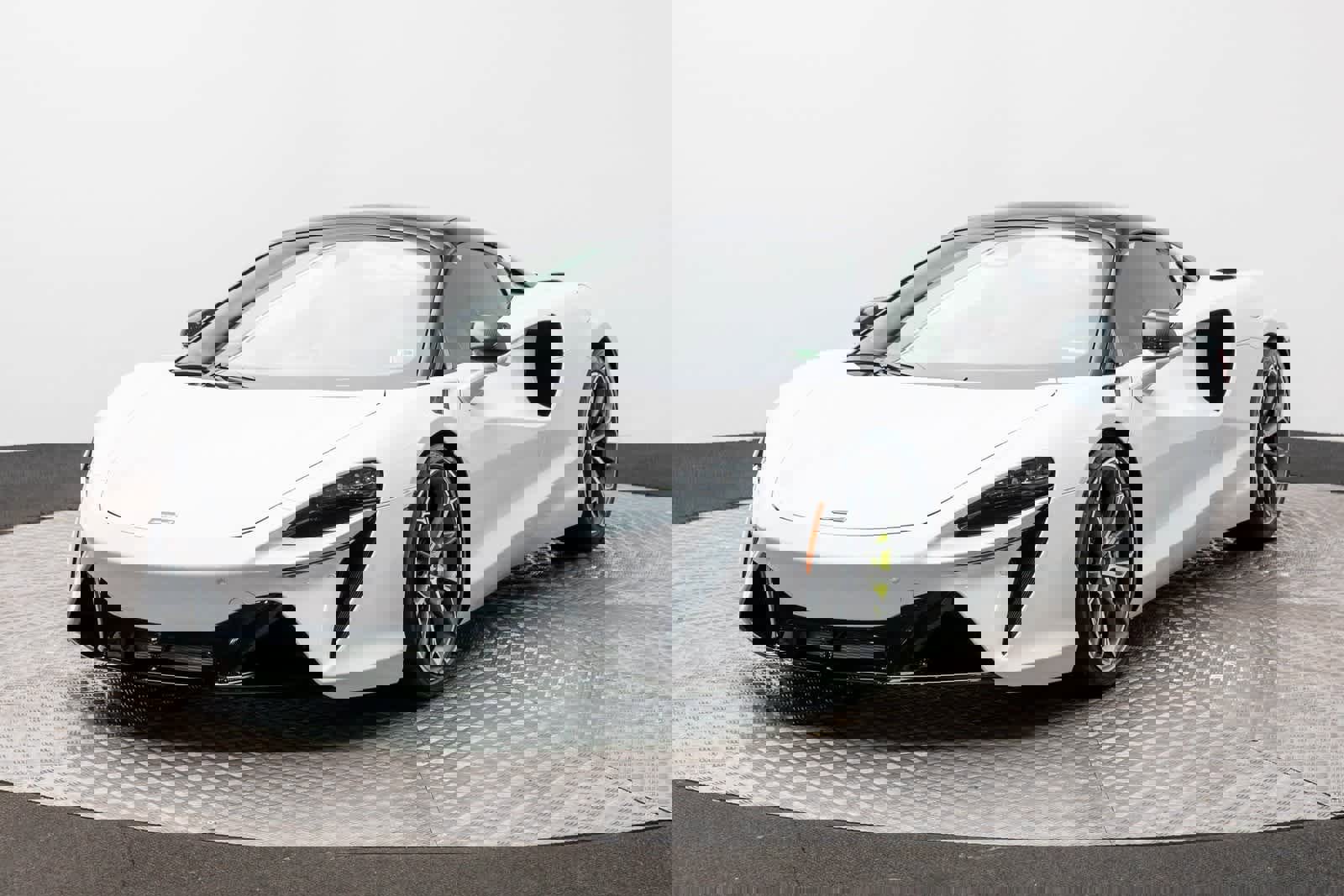 New 2026 McLaren Artura image 52