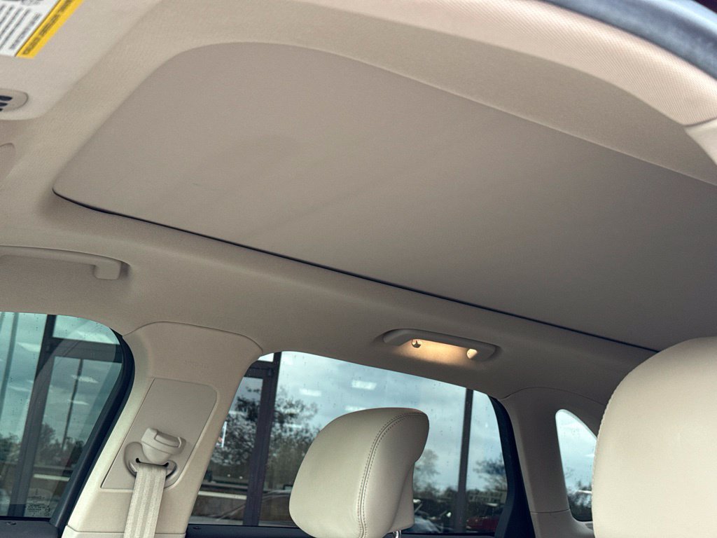 Used 2017 Lincoln MKC Reserve w/ Lincoln MKC Climate Package FWD image 21
