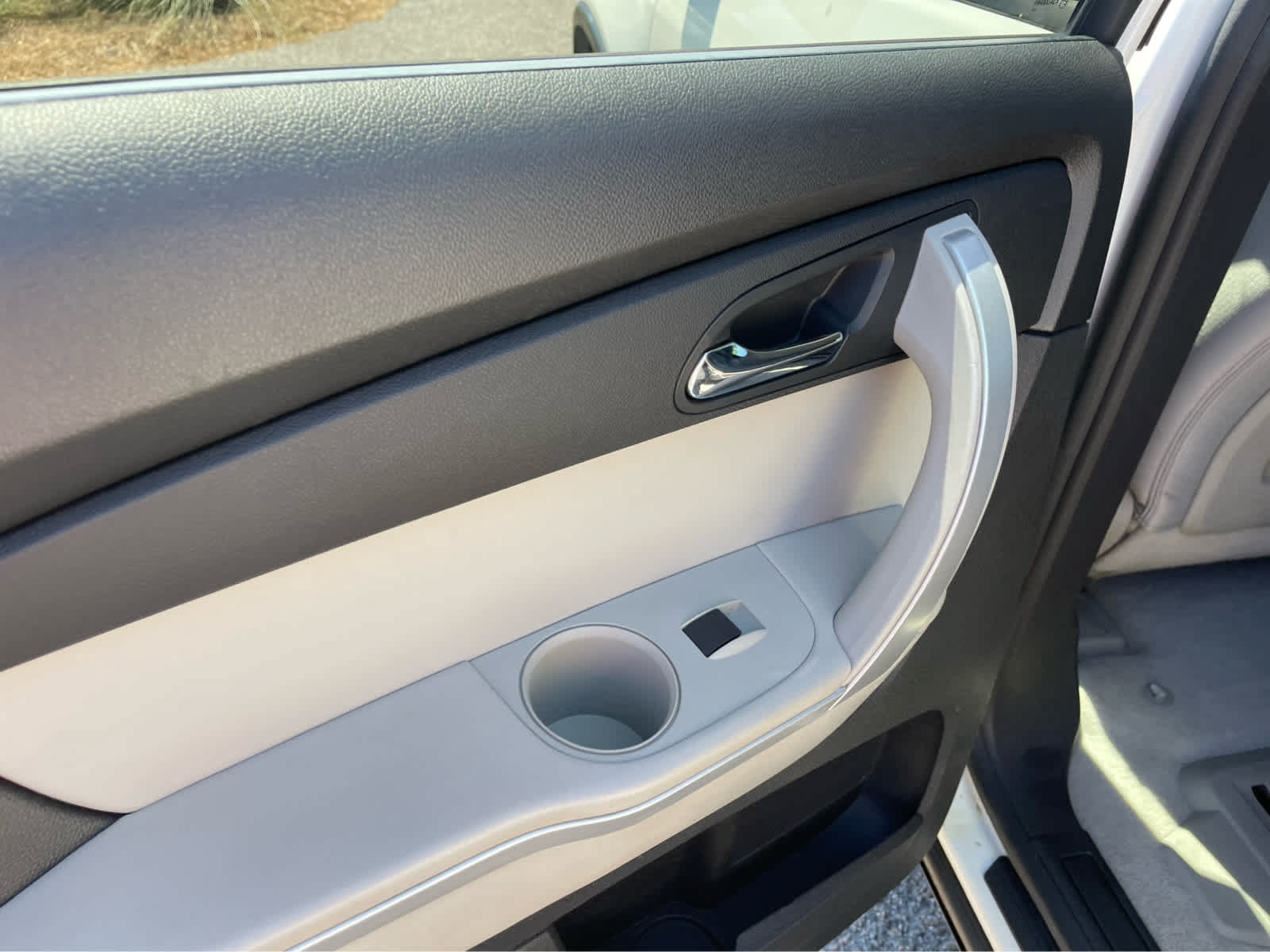 Used 2012 GMC Acadia SL FWD image 20