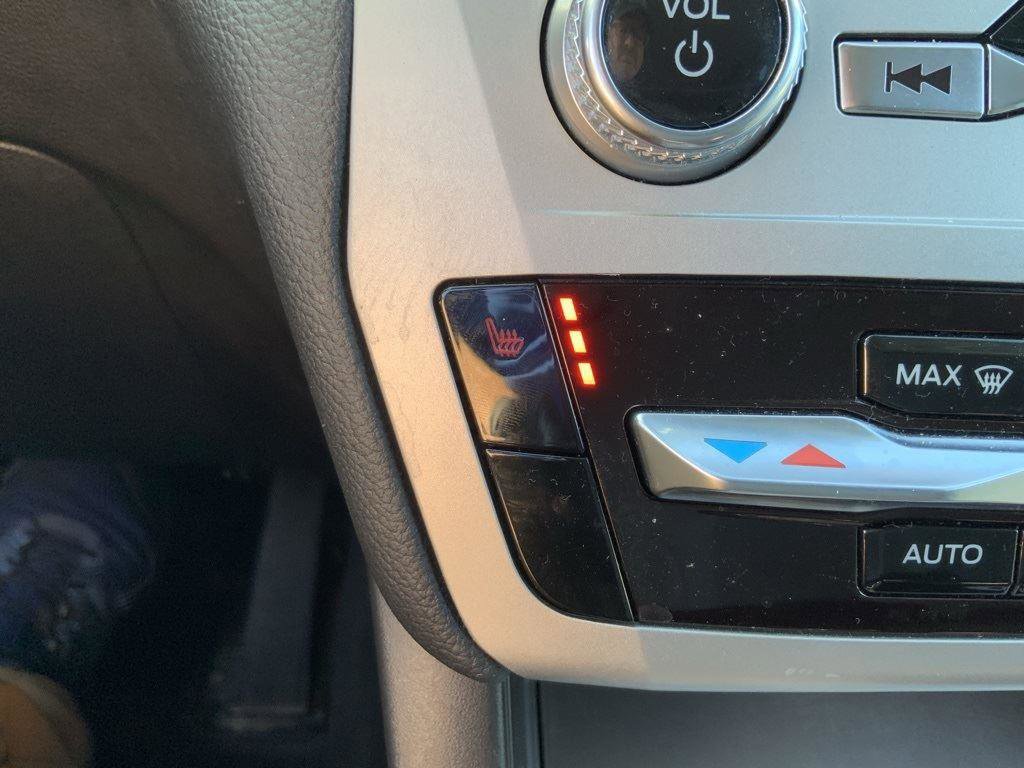 Used 2022 Ford Explorer XLT image 44