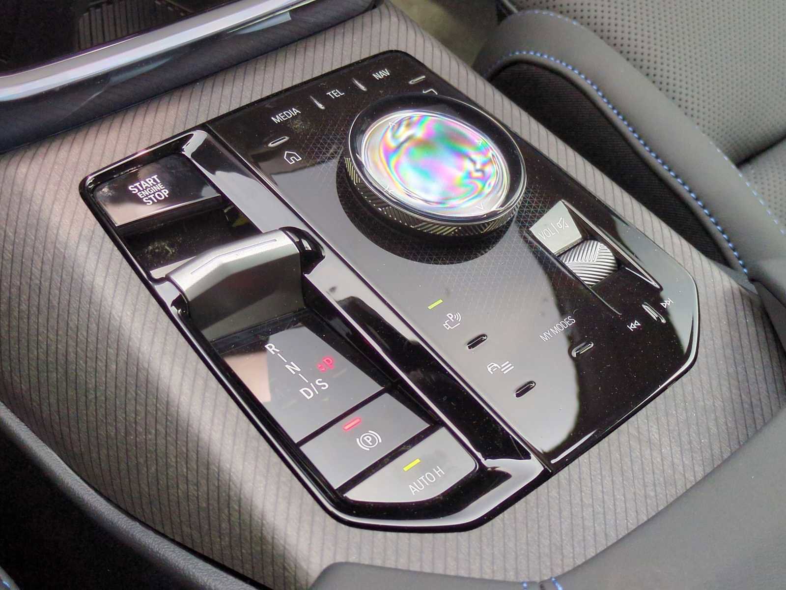 Used 2025 BMW X3 xDrive30i w/ Premium Package image 35