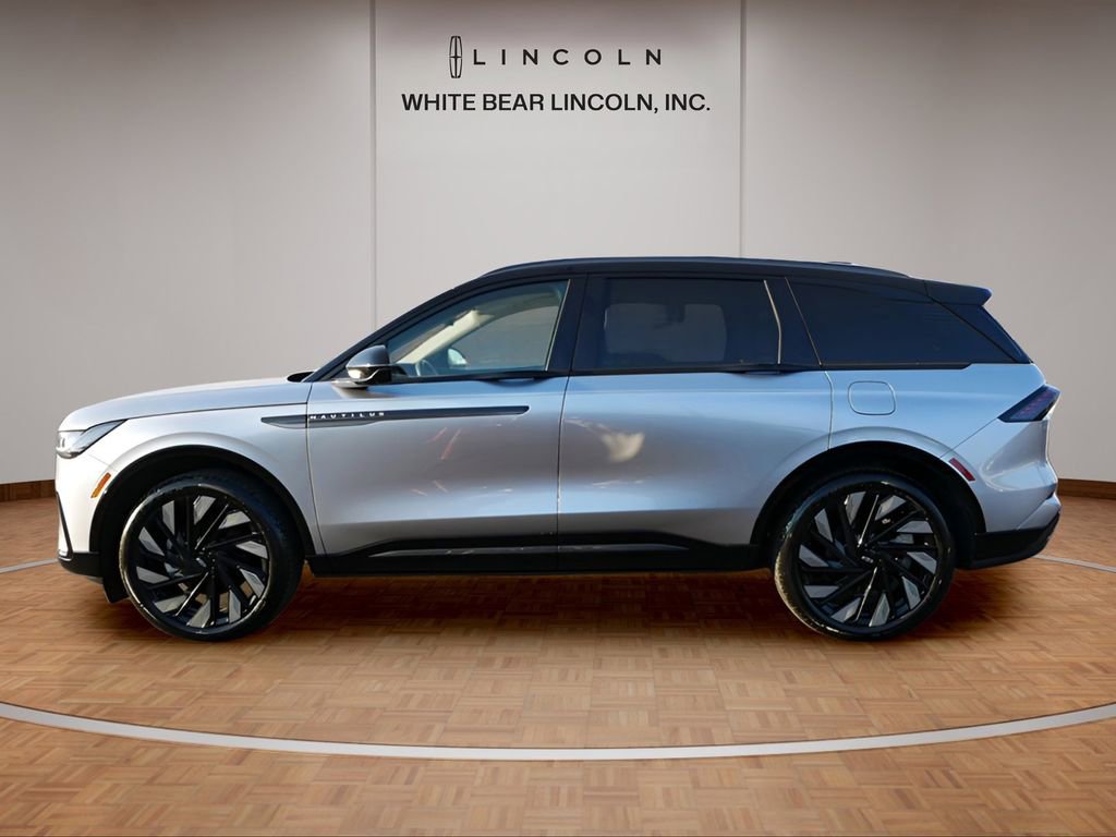 Used 2025 Lincoln Nautilus Reserve w/ Jet Appearance Package AWD/4WD image 8