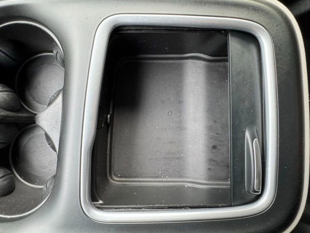 Used 2022 Chrysler Pacifica Touring-L FWD image 19