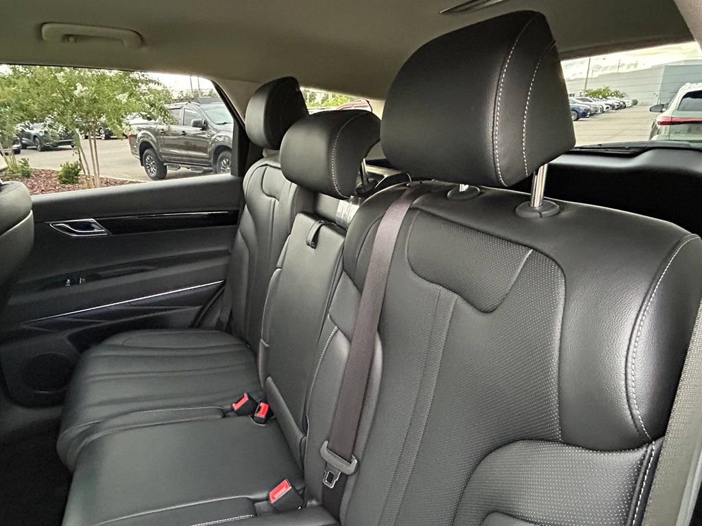 Used 2025 Genesis GV80 2.5T Standard AWD/4WD image 57