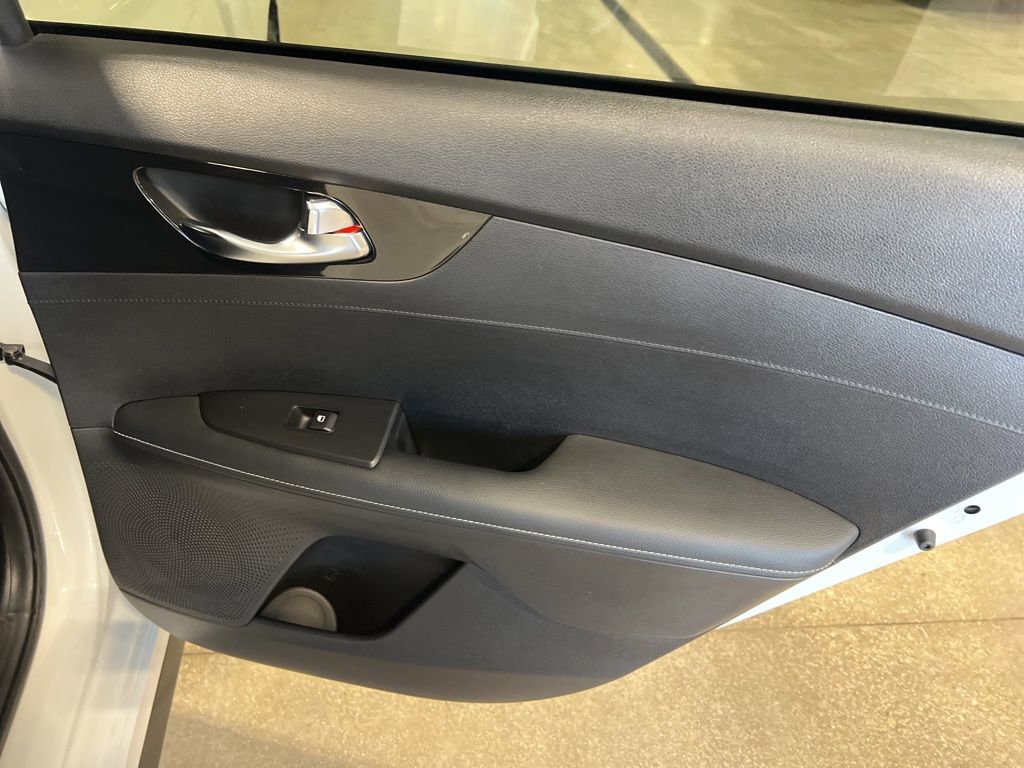 Certified 2024 Kia Forte GT-Line w/ GT-Line Premium Package image 17