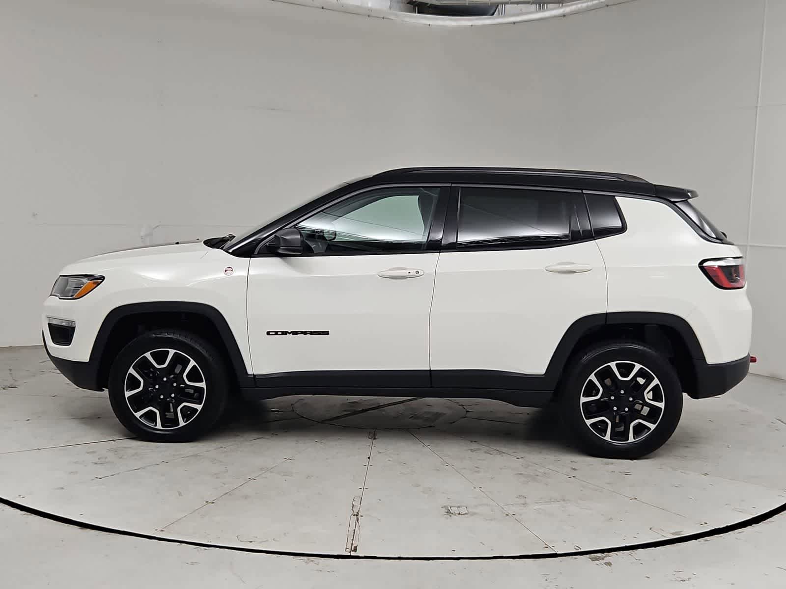 Used 2020 Jeep Compass Trailhawk AWD/4WD image 3