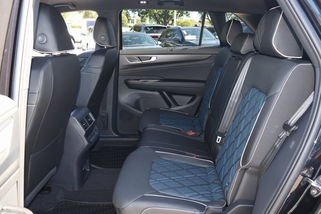 New 2026 Volkswagen Atlas Cross Sport SEL Premium R-Line image 13