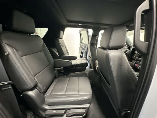 Used 2022 Chevrolet Tahoe Z71 w/ Z71 Off-Road Package AWD/4WD image 27