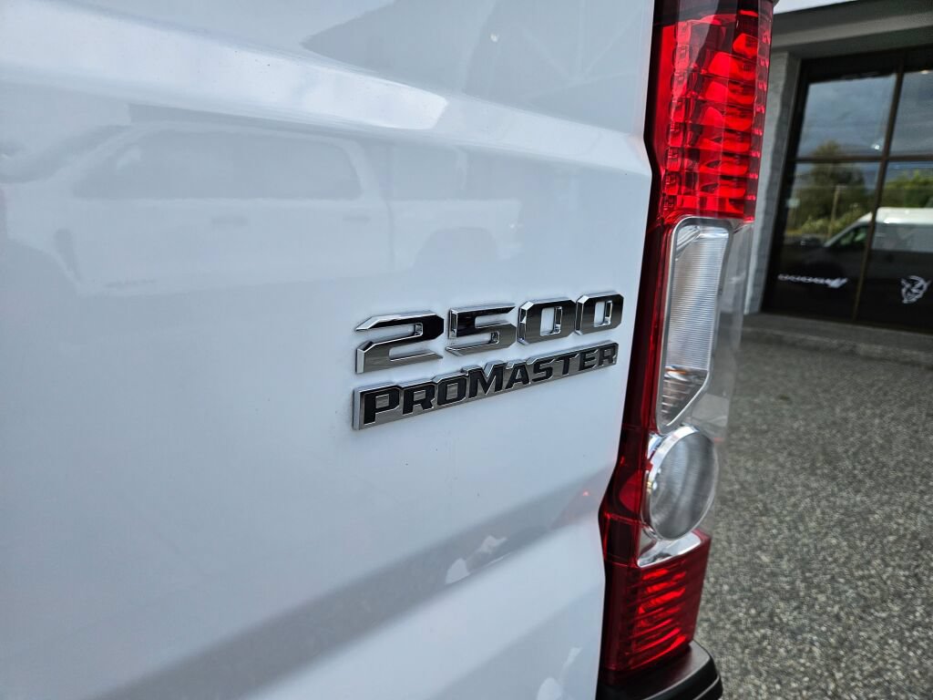 Used 2023 RAM ProMaster 2500 FWD image 9