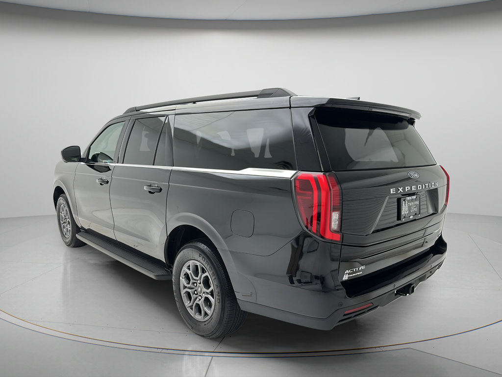 Used 2025 Ford Expedition Max Active AWD/4WD image 7
