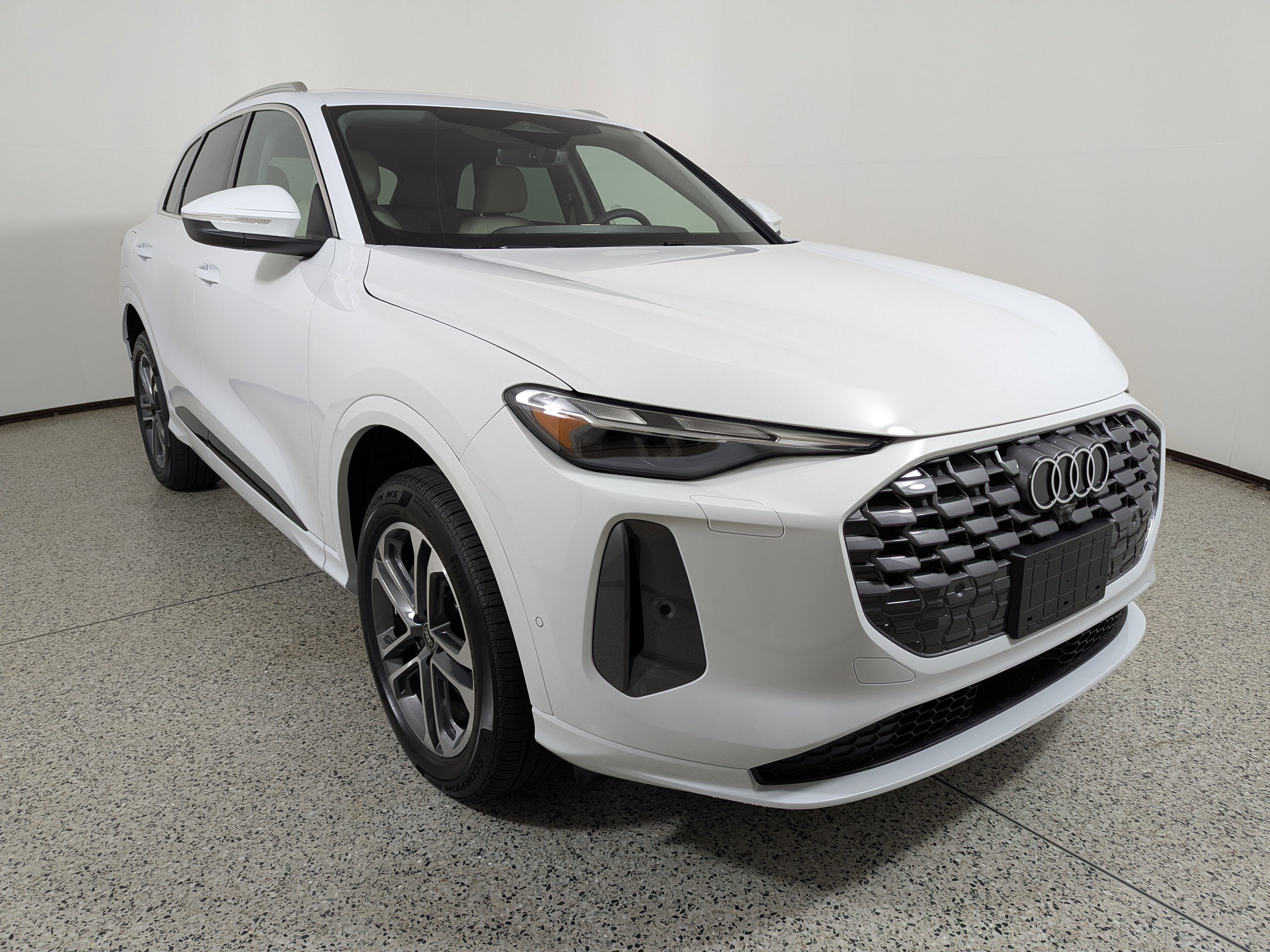New 2025 Audi Q5 Premium