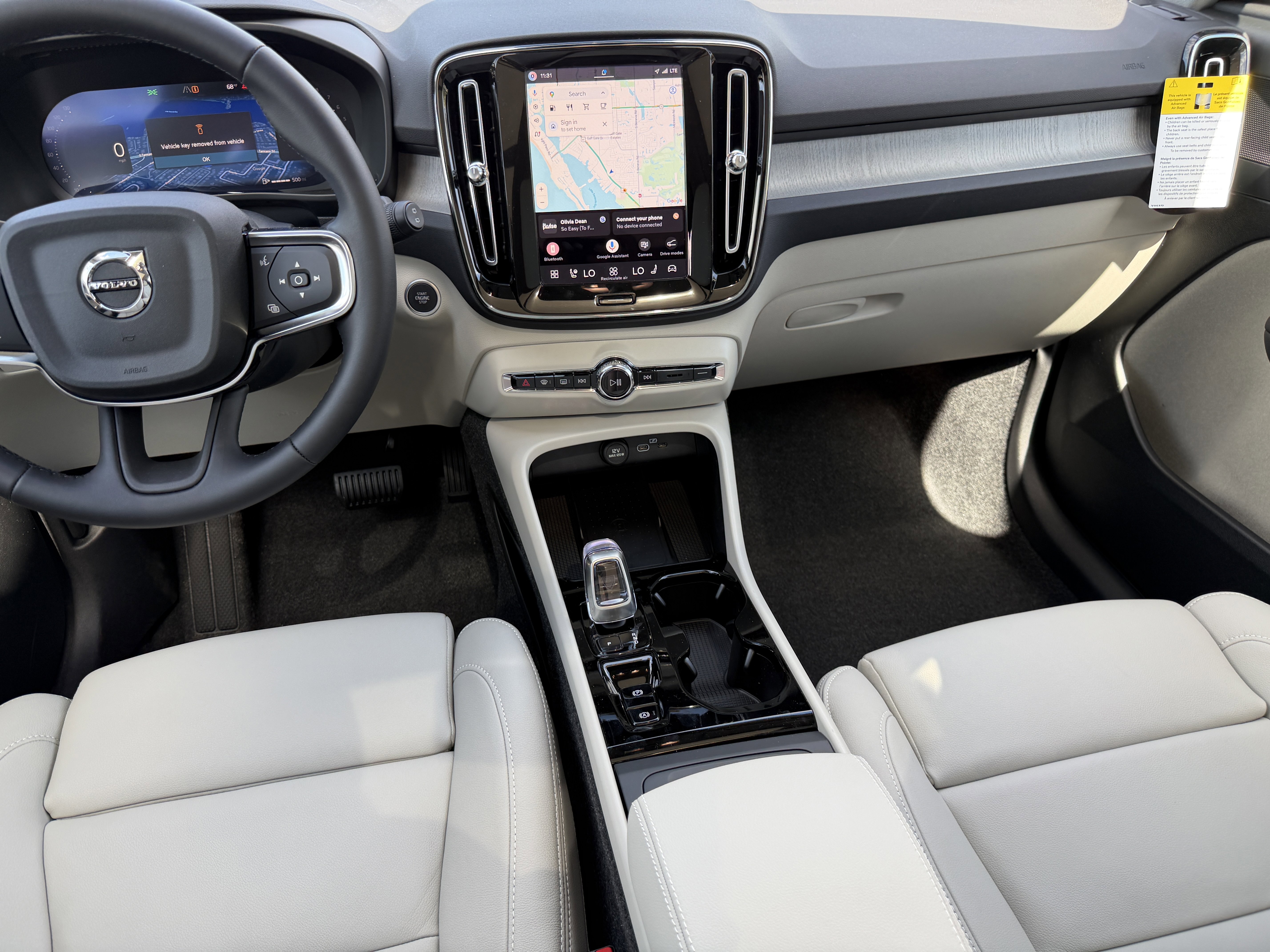 New 2026 Volvo XC40 B5 Plus w/ Climate Package AWD/4WD image 13