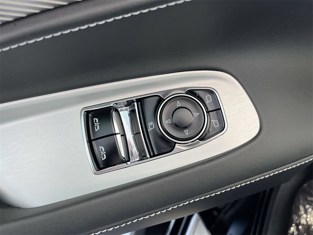 New 2025 Chevrolet Corvette E-Ray AWD/4WD image 22