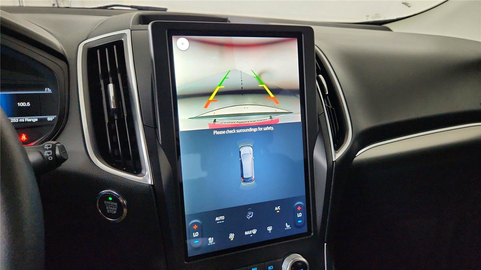 Used 2024 Ford Edge Titanium image 42