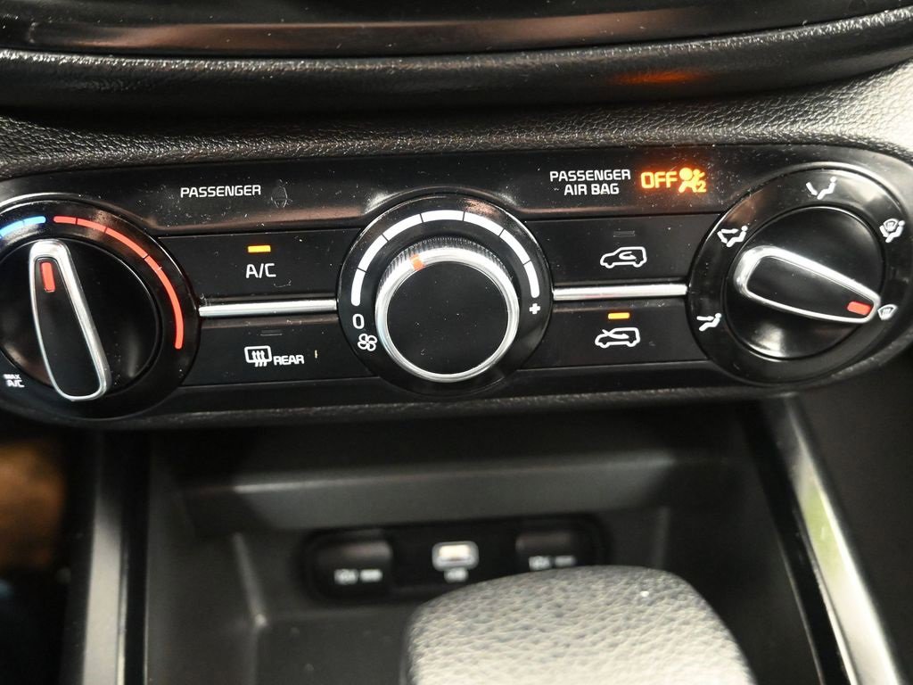 Certified 2024 Kia Soul LX w/ Option Group 015 image 18