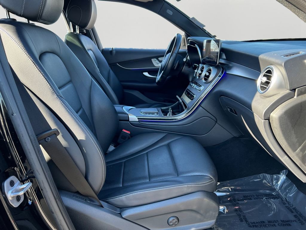 Used 2022 Mercedes-Benz GLC 300 4MATIC image 7