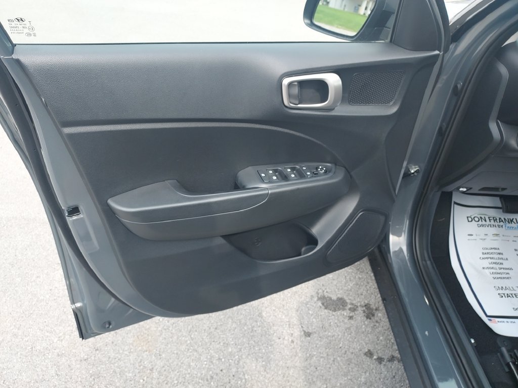 New 2026 Hyundai Venue SEL FWD image 12