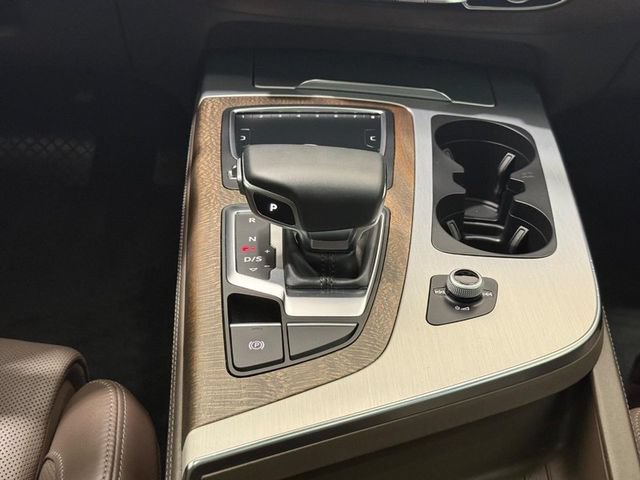 Used 2019 Audi Q7 3.0T Prestige w/ Prestige Package AWD/4WD image 11