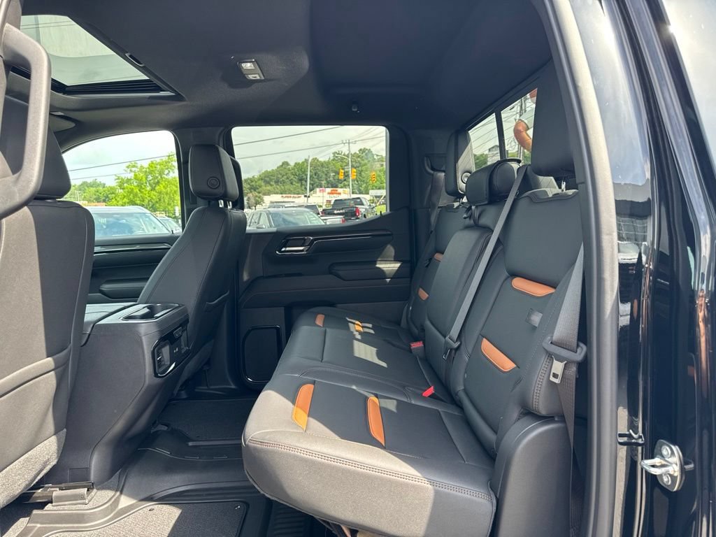 Used 2024 GMC Sierra 1500 AT4 w/ Technology Package AWD/4WD image 25