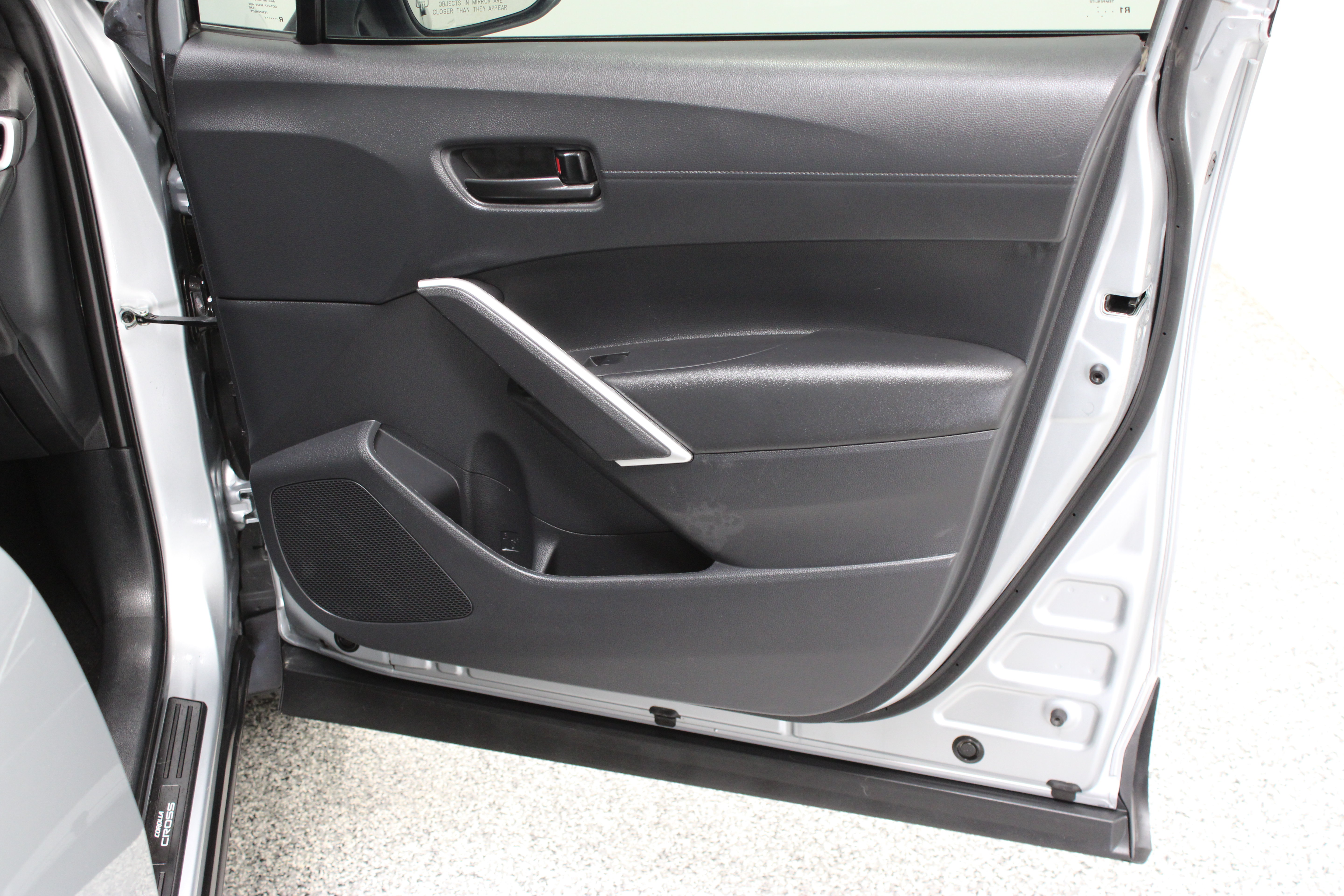 Certified 2024 Toyota Corolla Cross AWD Hybrid image 33