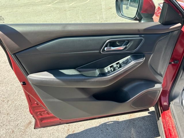 Used 2021 Nissan Rogue SV w/ Premium Package AWD/4WD image 16