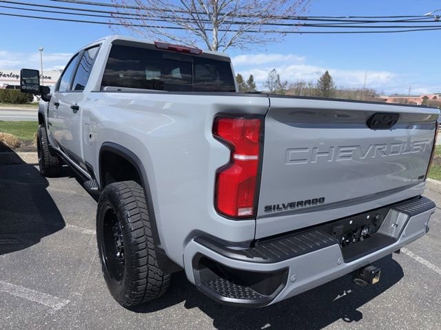 Used 2024 Chevrolet Silverado 2500 LTZ w/ LTZ Plus Package image 9