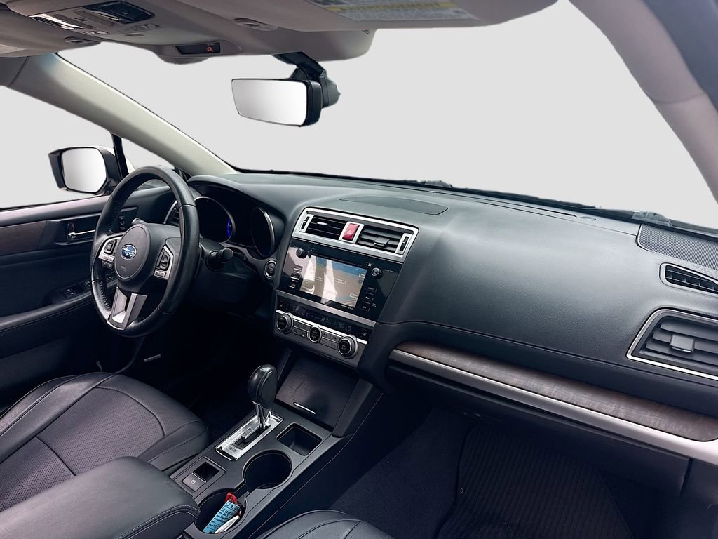 Used 2017 Subaru Outback 2.5i Limited AWD/4WD image 32