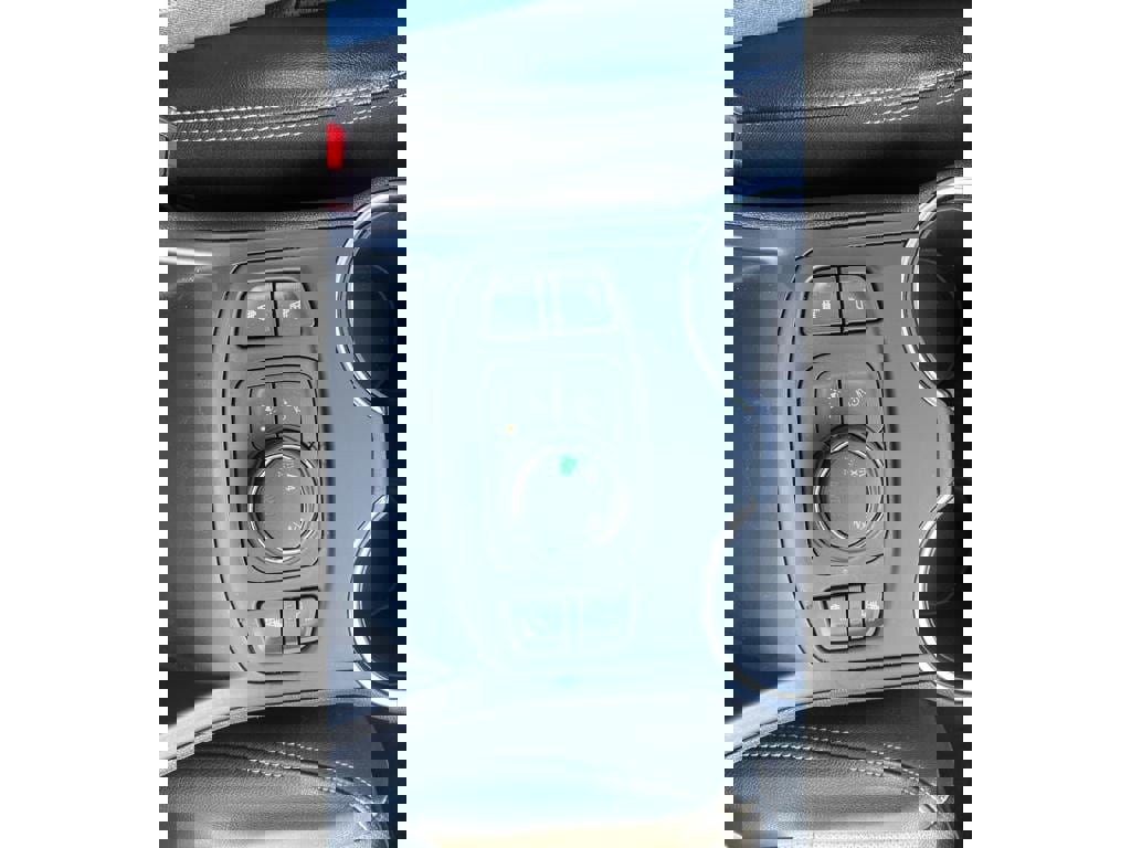 Used 2024 GMC Terrain SLT image 38