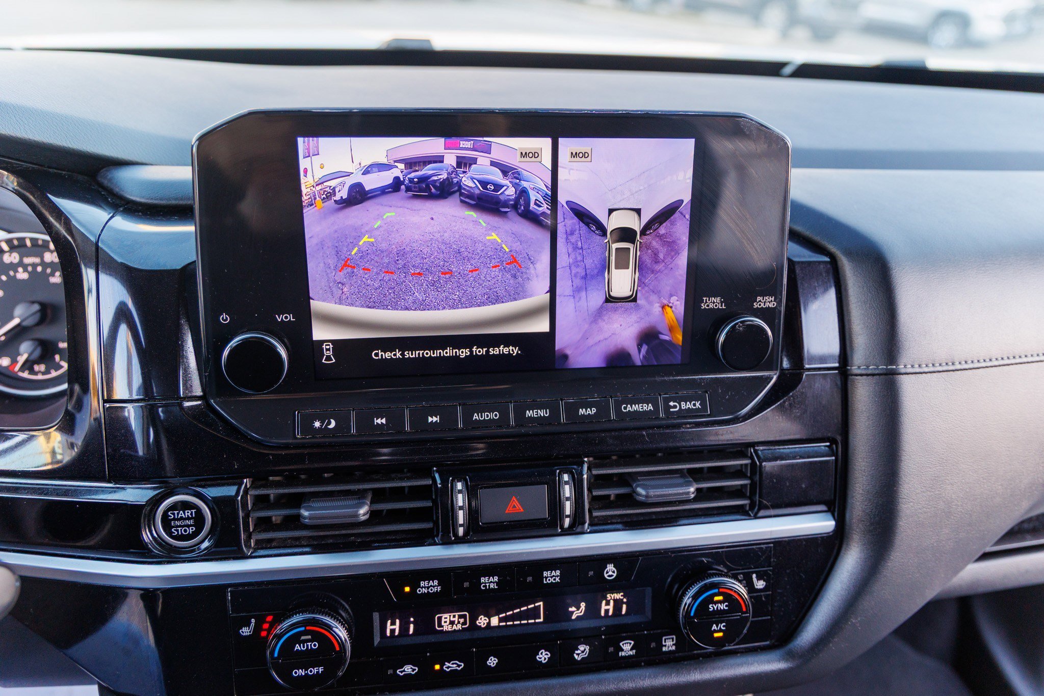 Used 2023 Nissan Pathfinder SL w/ Lighting Package (N92) image 31