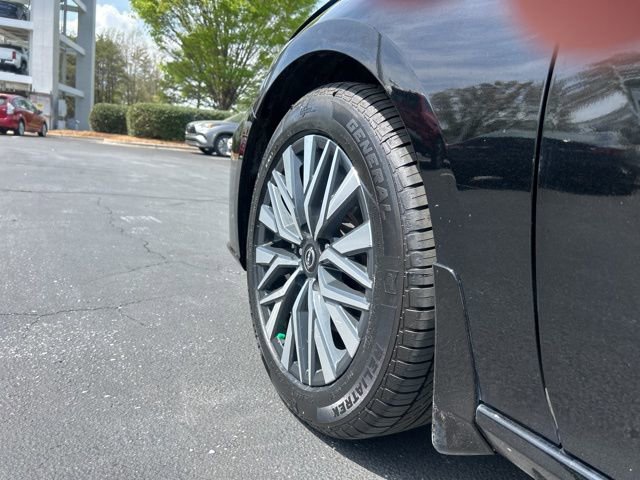 Used 2024 Nissan Altima 2.5 SV image 11