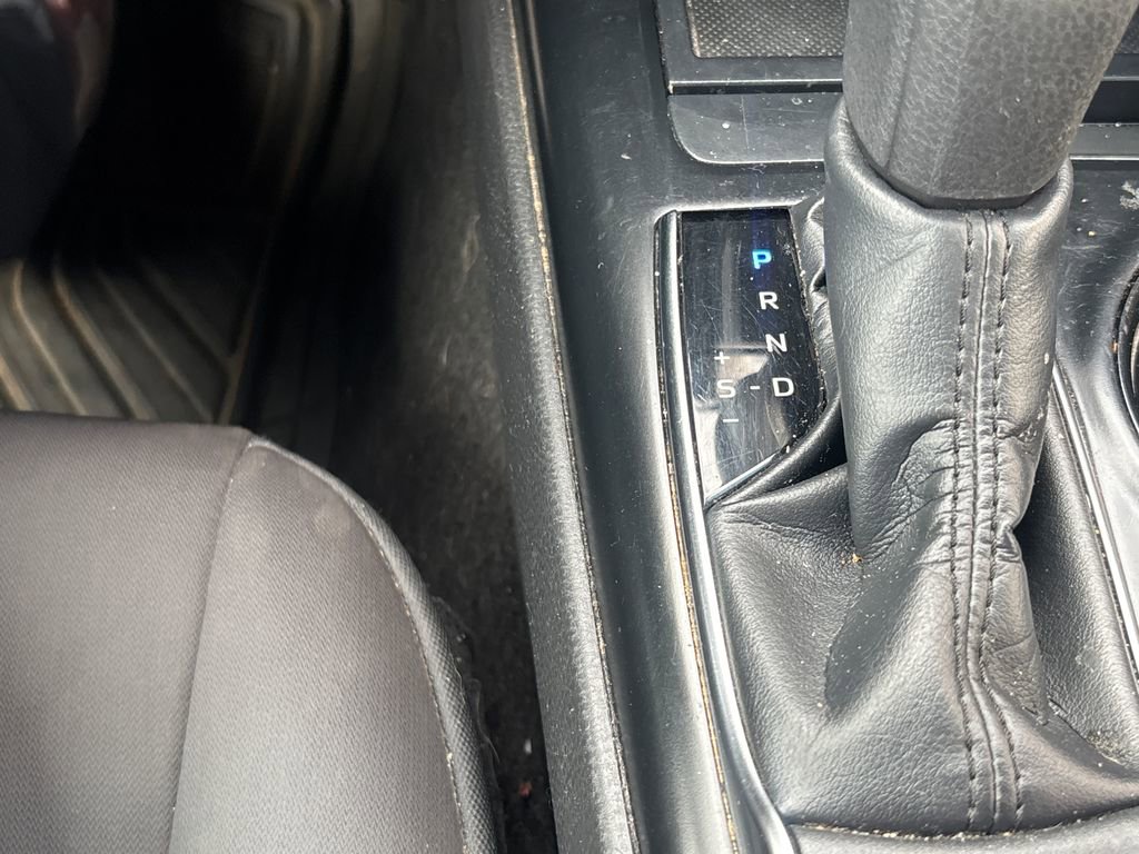 Used 2019 Toyota Camry LE FWD image 21