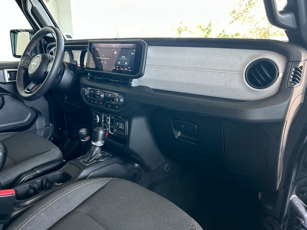 Used 2024 Jeep Wrangler Unlimited Sport AWD/4WD image 26