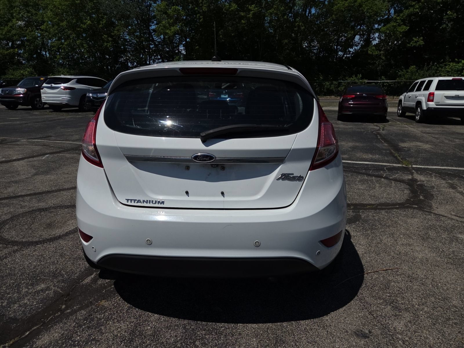 Used 2014 Ford Fiesta Titanium FWD image 8