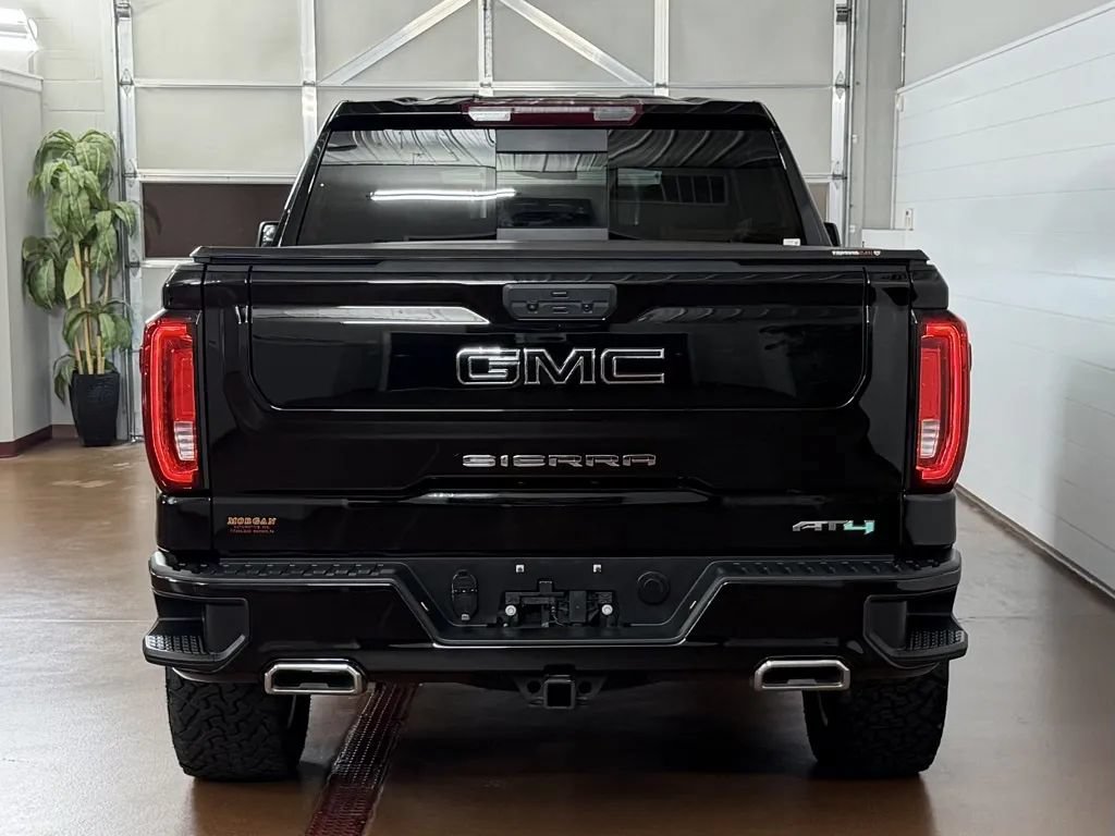 Used 2021 GMC Sierra 1500 AT4 w/ AT4 Preferred Package AWD/4WD image 4
