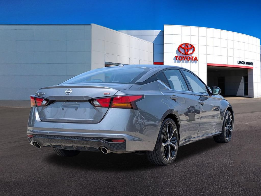Used 2024 Nissan Altima 2.5 SR FWD image 10