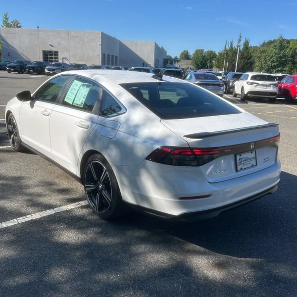 Used 2025 Honda Accord Sport image 9