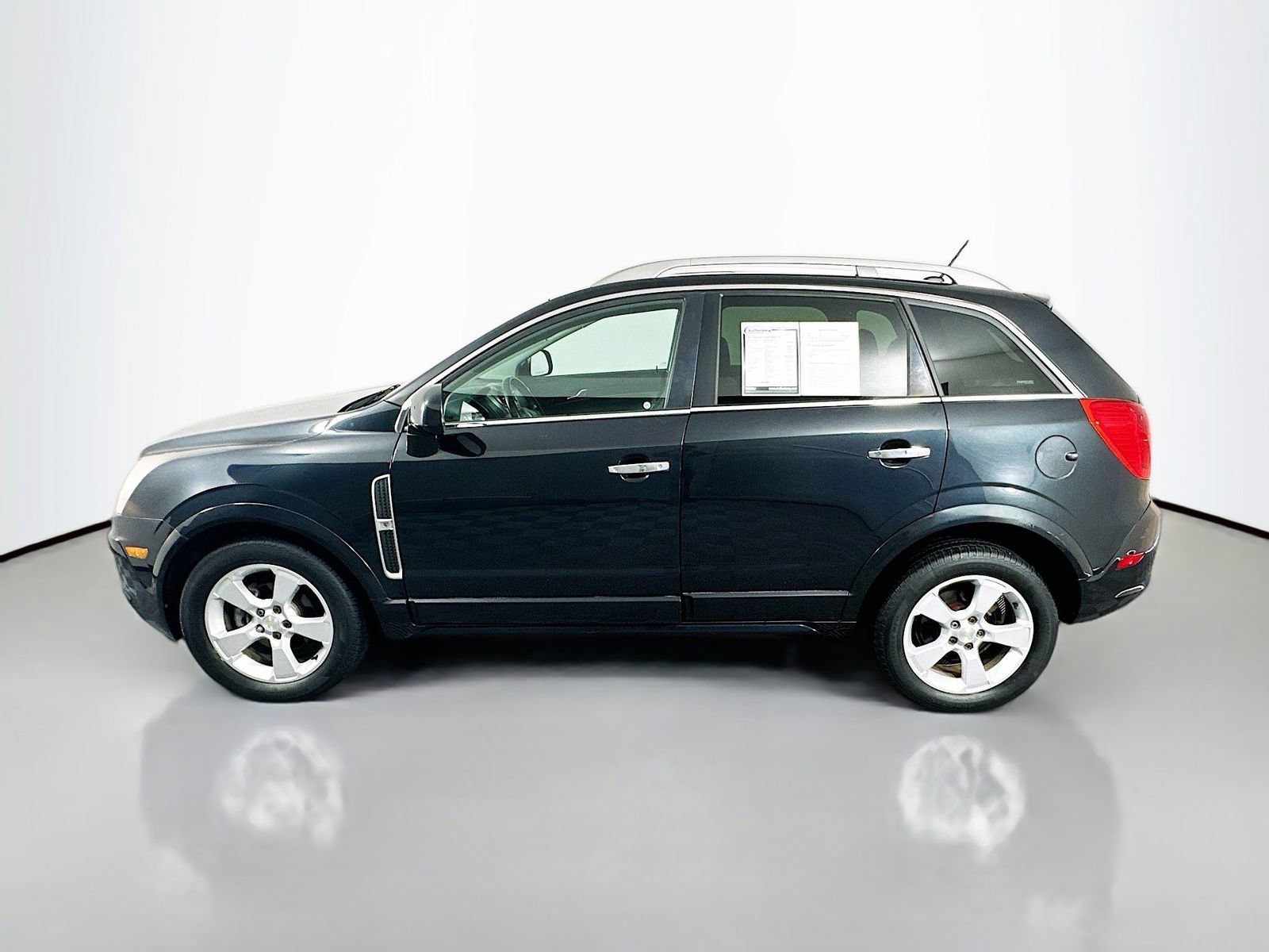 Used 2014 Chevrolet Captiva Sport LTZ FWD image 4