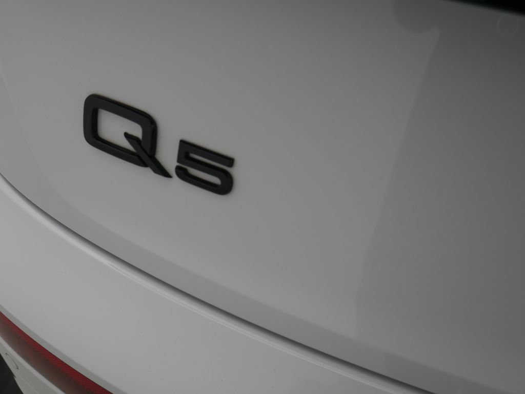 Certified 2023 Audi Q5 2.0T Premium w/ Convenience Package AWD/4WD image 12