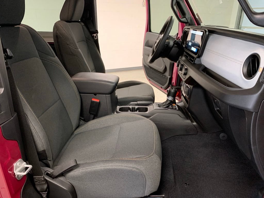 Used 2024 Jeep Wrangler Sport AWD/4WD image 11