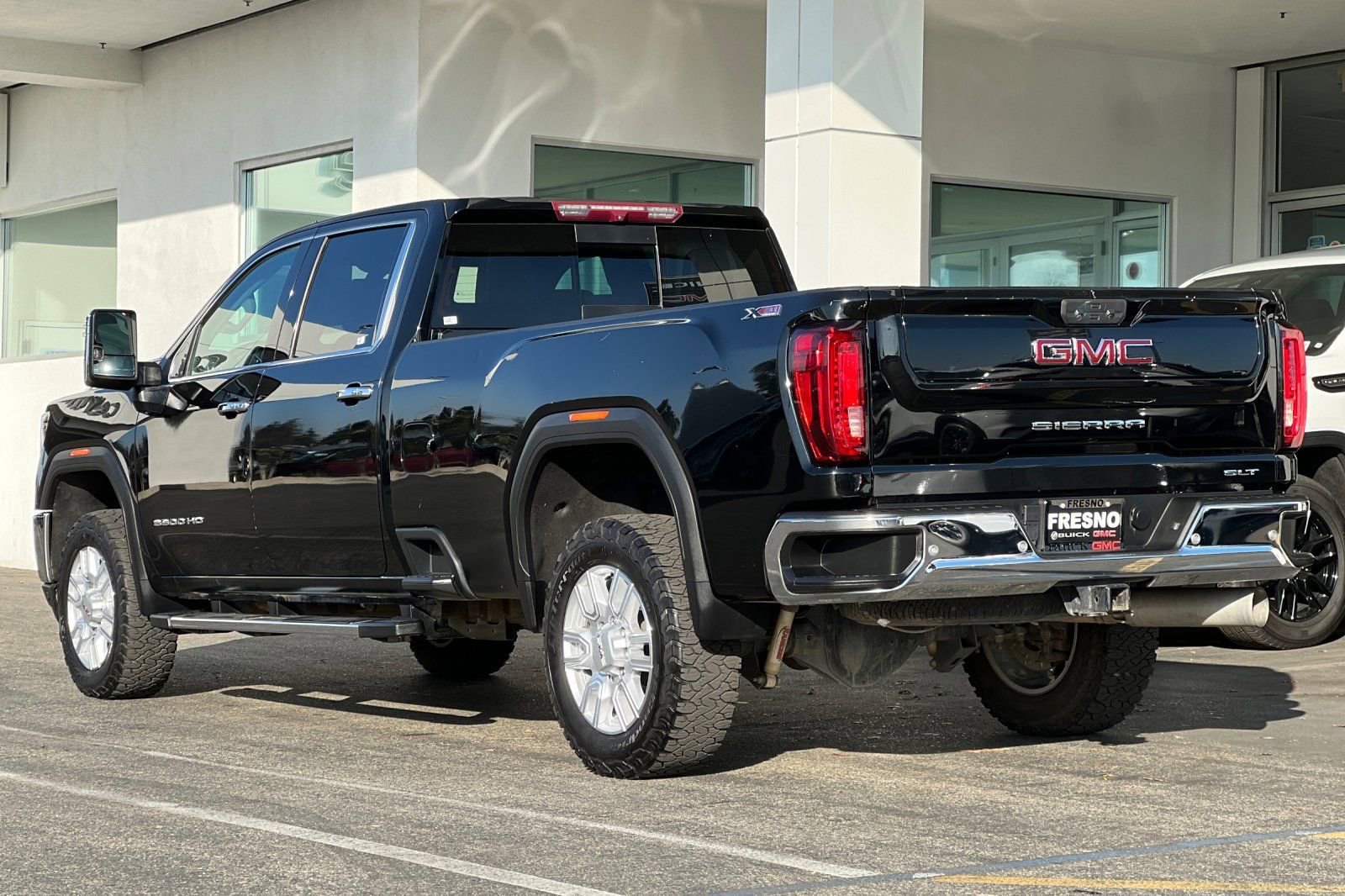 Used 2023 GMC Sierra 3500 SLT w/ SLT Premium Package image 6