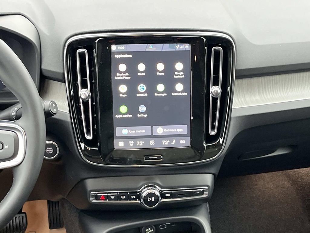 New 2026 Volvo XC40 B4 Core w/ Climate Package image 16