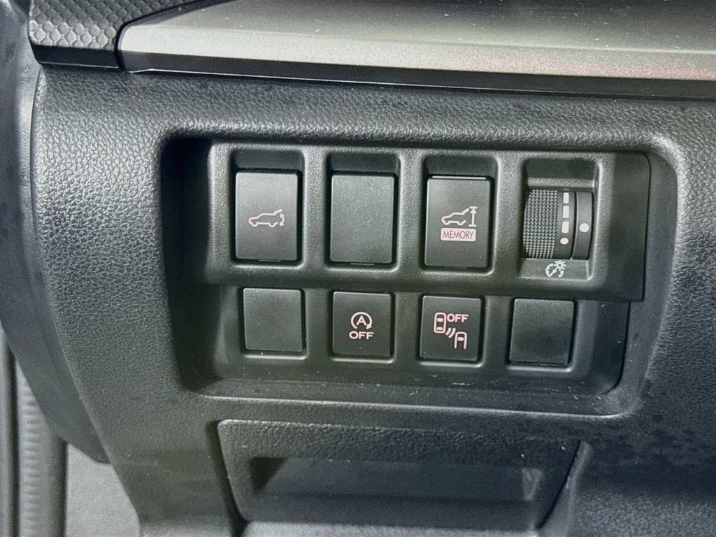 Used 2019 Subaru Forester Premium AWD/4WD image 18