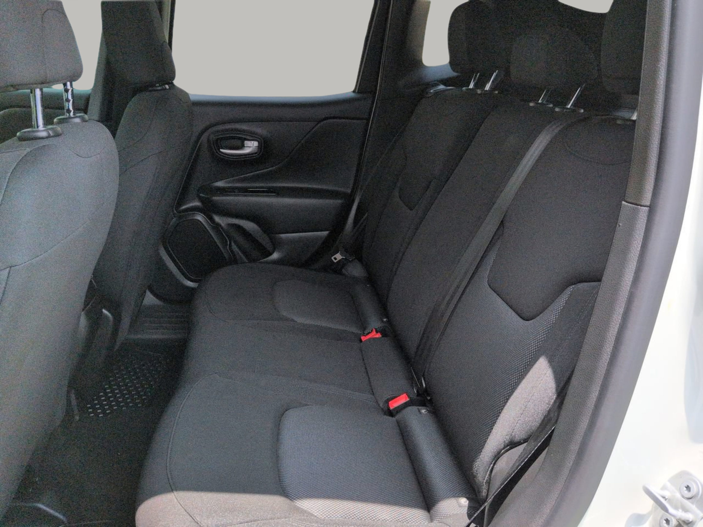 Used 2023 Jeep Renegade Latitude AWD/4WD image 18