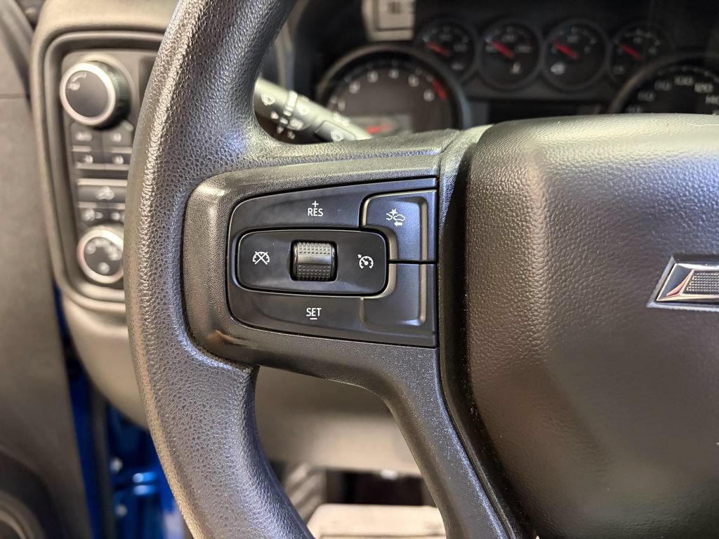 Used 2022 Chevrolet Silverado 1500 Custom Trail Boss w/ LPO, Dark Essentials Package AWD/4WD image 6