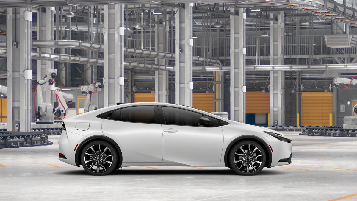 New 2026 Toyota Prius Plug-In Hybrid FWD image 12