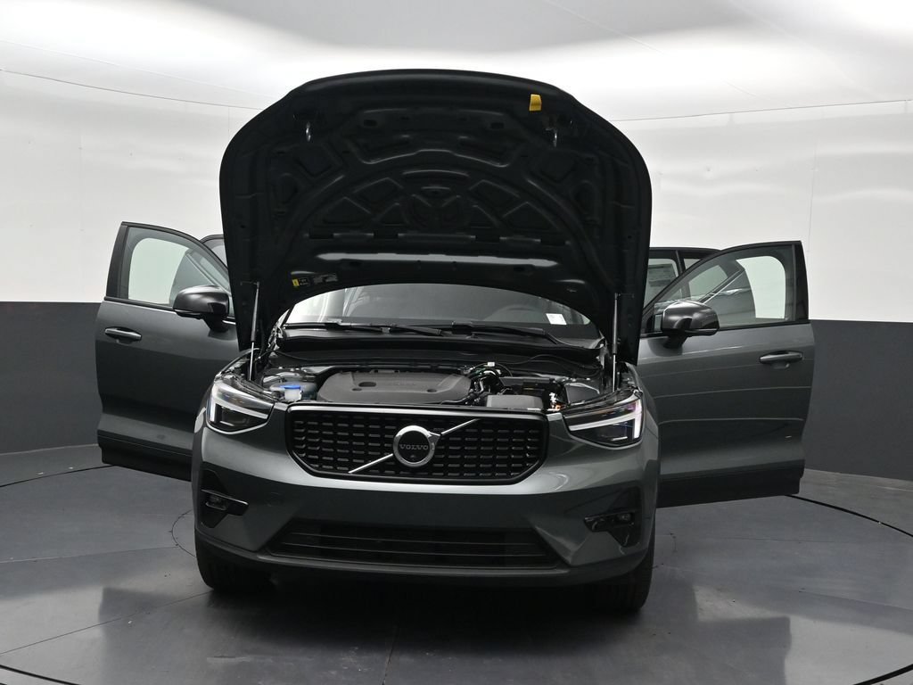 New 2026 Volvo XC40 B5 Plus w/ Climate Package AWD/4WD image 35